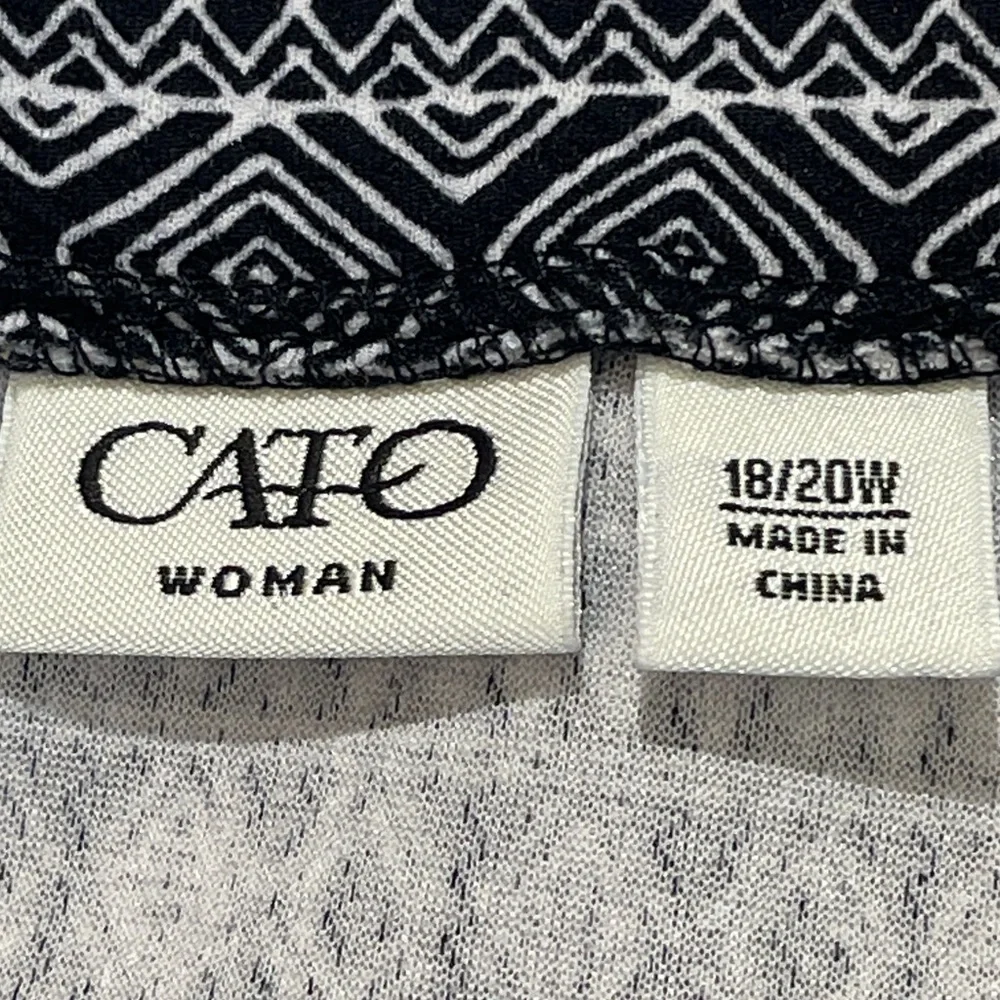 Cato Black and White Geometric Skirt WOMENS SIZE 18/20 FLAP IN FRONT